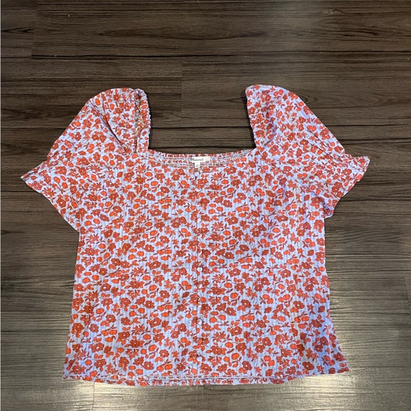 NWT Madewell Kallie Button Front Smocked Top in Blue with Red Floral Print - Picture 2 of 2
